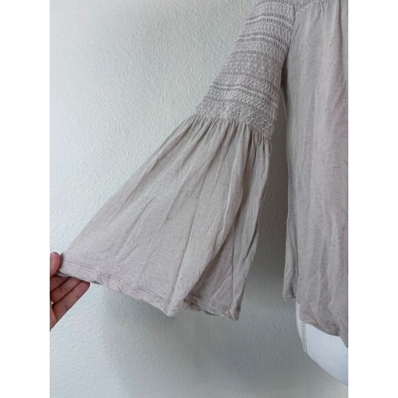 Free People Beach women's XS oatmeal‎ 3/4 bell sleeve smocked flowy crop top - Picture 4 of 6